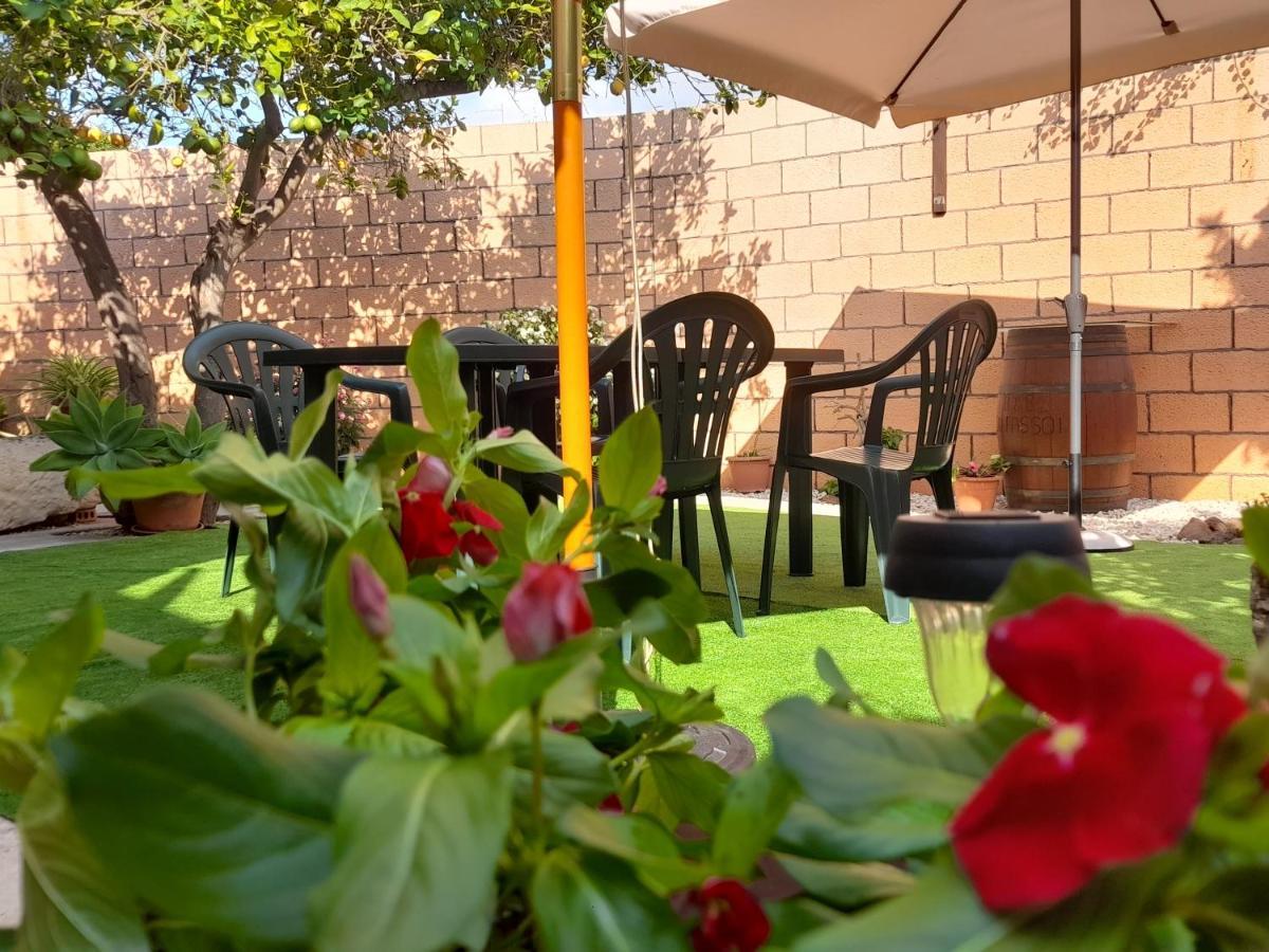 Su Fassoi Cabras Acomodação com café da manhã Exterior foto